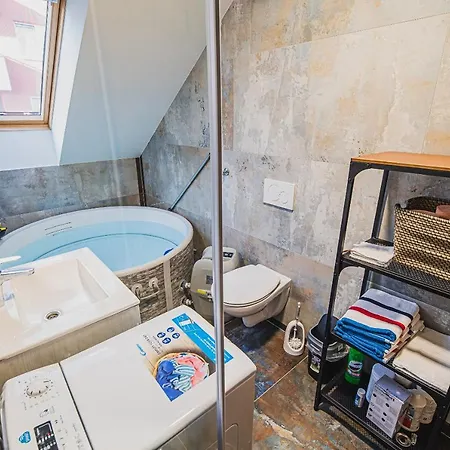 Vazataor With Sauna Lägenhet *