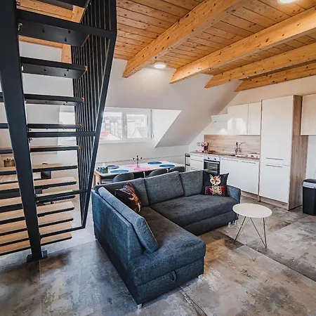Vazataor With Sauna Apartment
